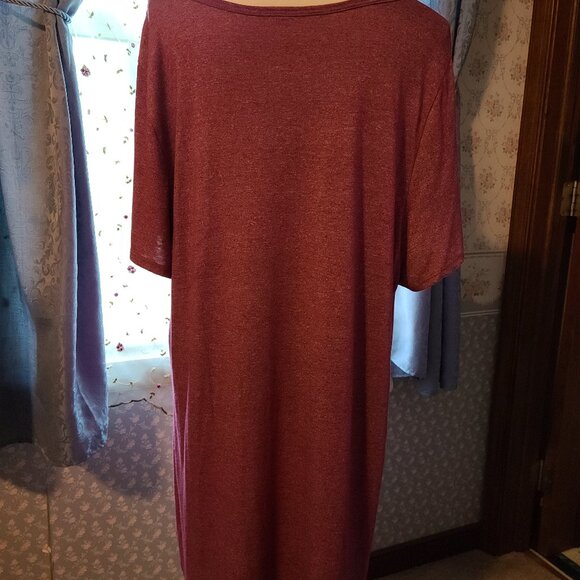 LULAROE HIGH LOW SHORT SLEEVE SIMPLY COMFORT PULLOVER BURGUNDY SHADE SIZE 3XL - Picture 5 of 7